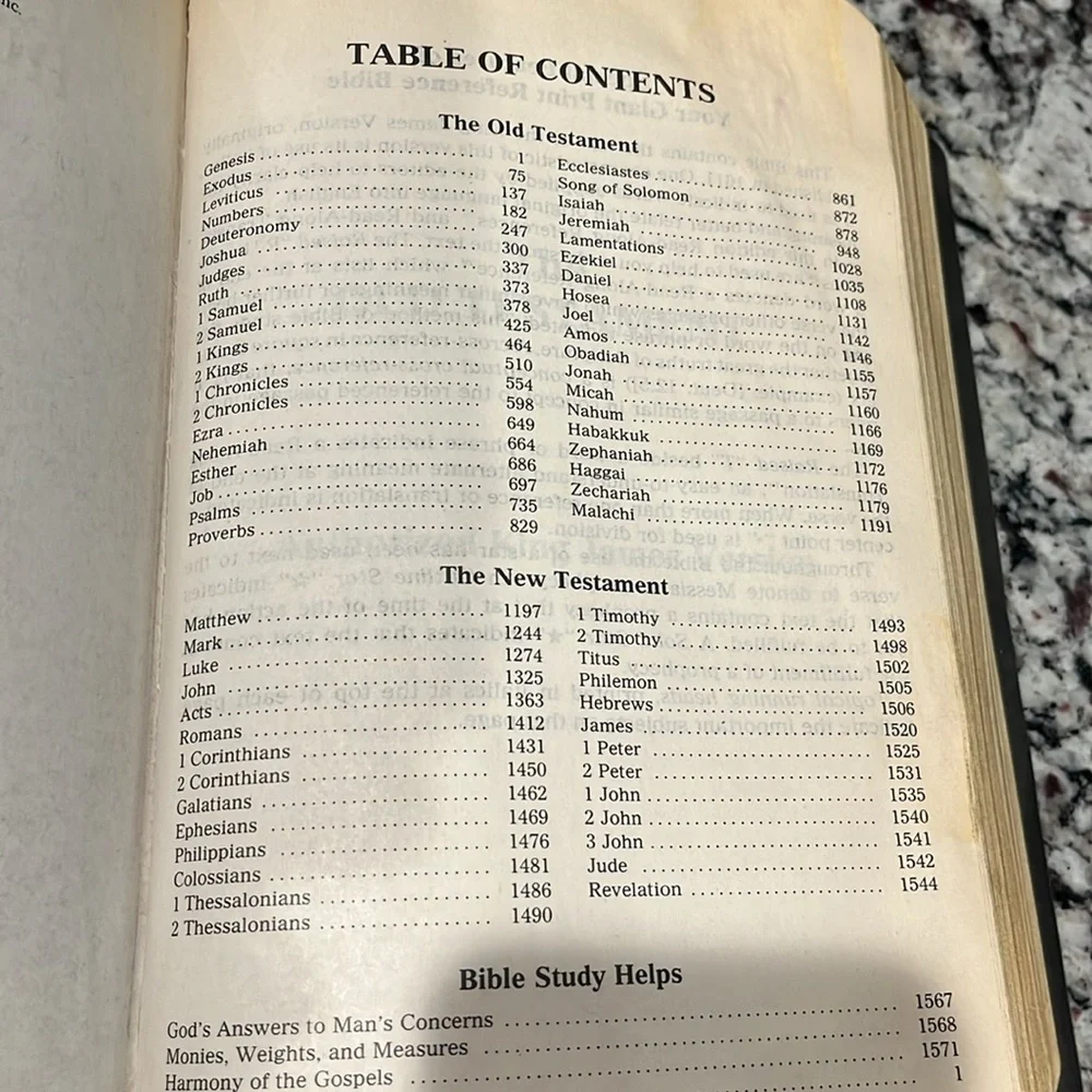 Holy Bible giant print King James Version 9.25”x6.5” copyright 1990 - Picture 9 of 14